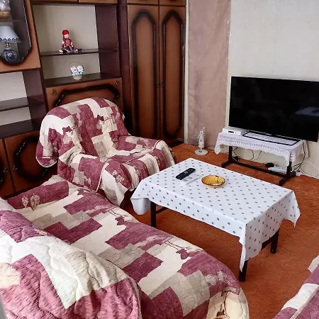 Shine Apartment *